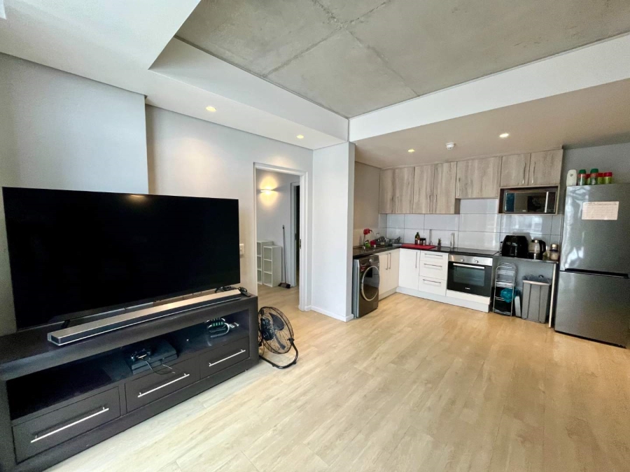 To Let 1 Bedroom Property for Rent in Woodstock Western Cape